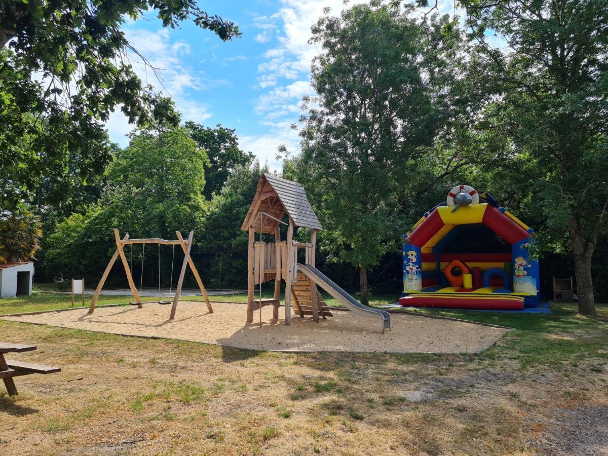 Camping Fleur D'Oleron Saint-Pierre-d'Oleron Buitenkant foto